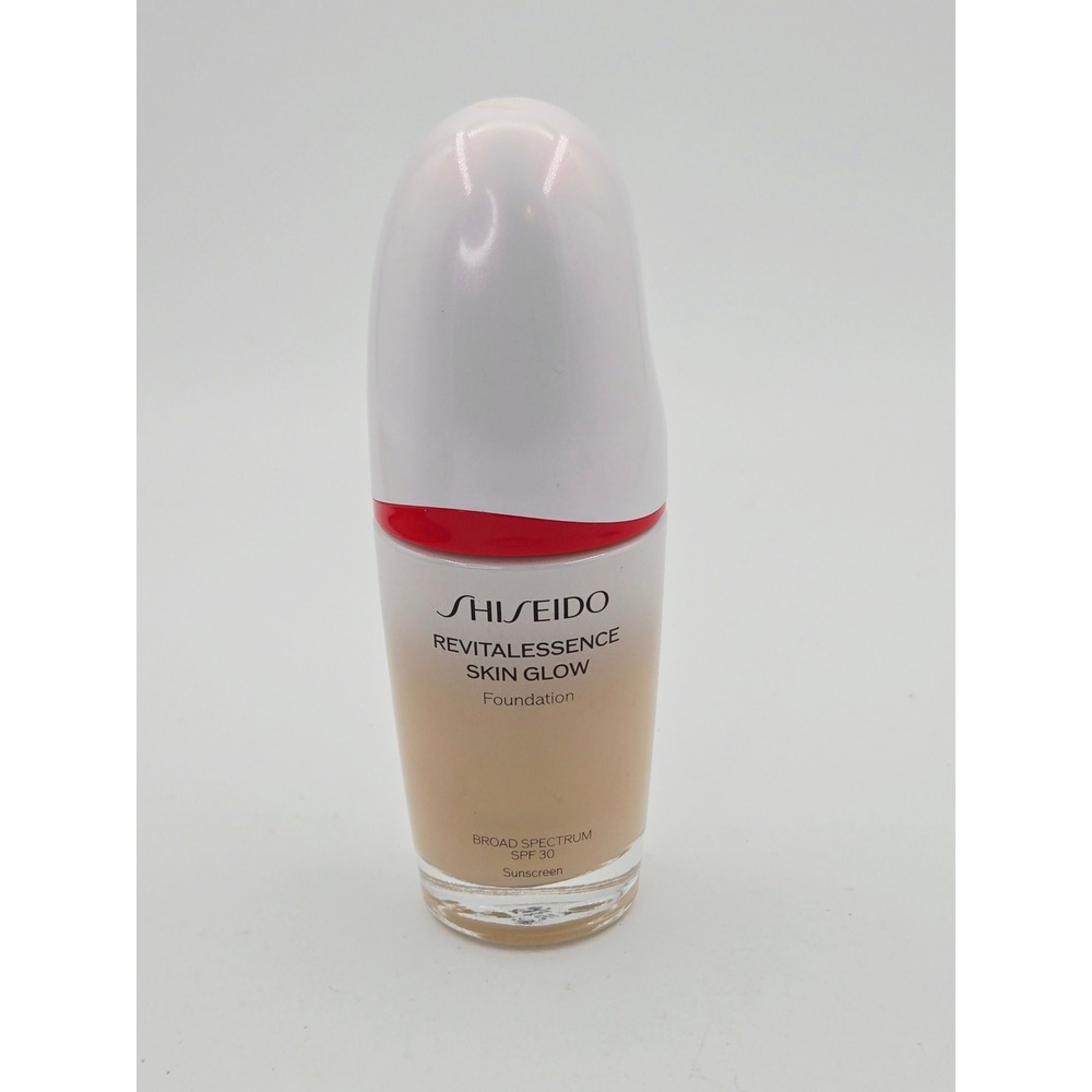 Shiseido Revitalessence Skin Glow Foundation SPF 30 320 Pine 1oz 30ml